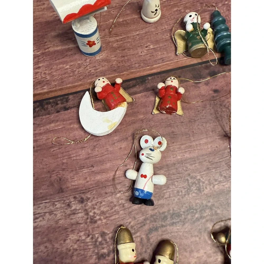 Wood Hand Crafted Vintage Christmas Ornaments Lot of 18 Mini Figurines